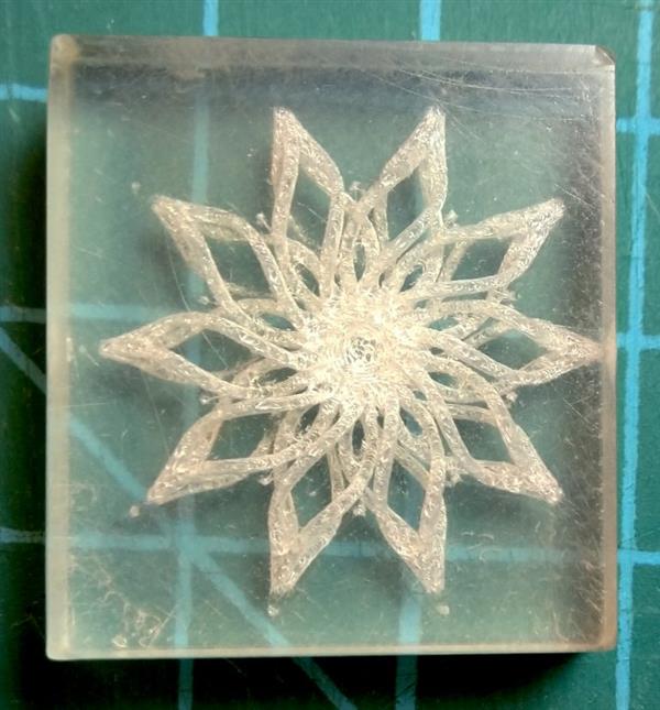 新玩法:創(chuàng)客用FDM 3D打印機打出了透明鏡頭 新玩法:創(chuàng)客用FDM 3D打印機打出了透明鏡頭